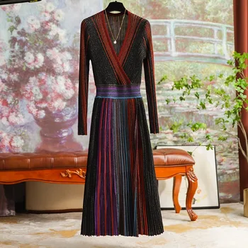 Knitwear Prekladané Vytlačené Kovové Line Temperament Vysoký Pás V-Krk Dlhý Tenký Úplet A-Line Ženy Šaty Elegantné Formálne Flexibilné